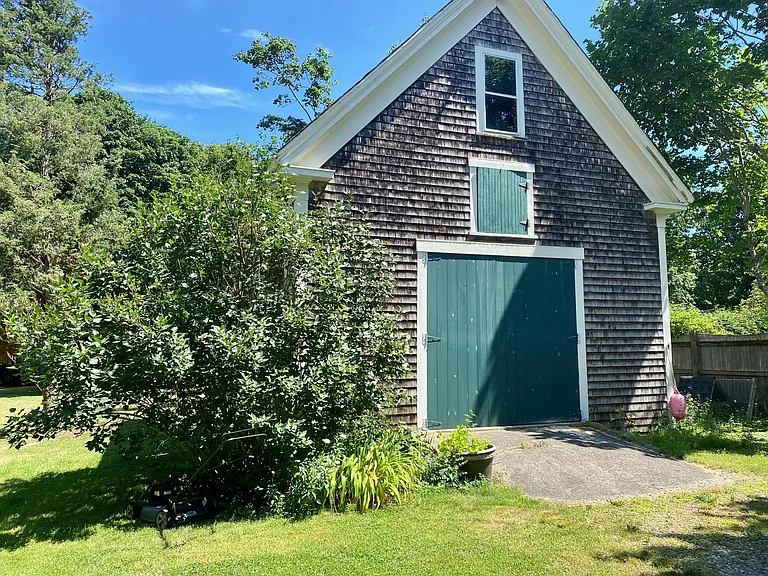100 Powder Point Ave — Photo 17