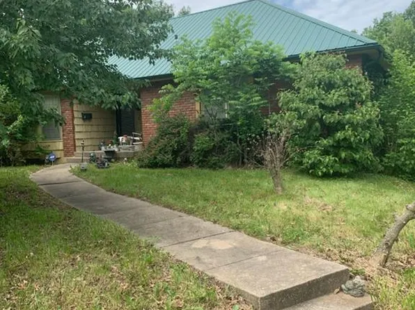 3916 S Grant Ave, Independence, MO 64055