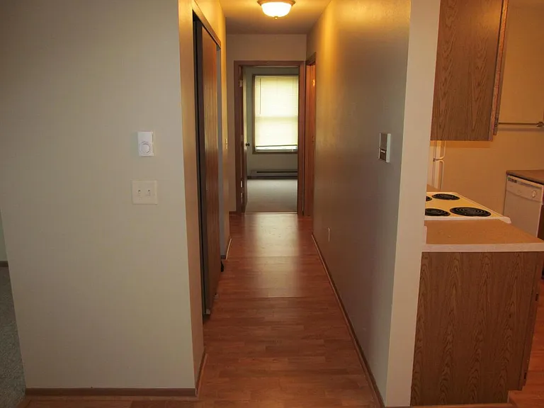 2035 Sylvan Way — Photo 6