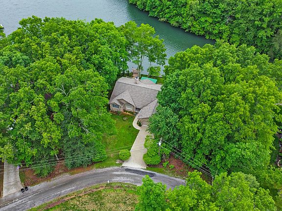 4th image of 45 Calderwood Cir