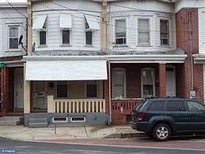 1st image of 725 S Van Buren St