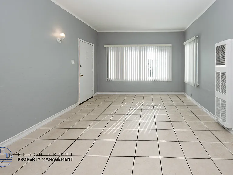 1430 Elm Avenue — Photo 4