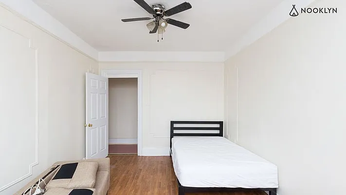 Rented by Nooklyn NYC LLC | media 4