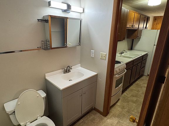 5th image of 301 McClellan St #1