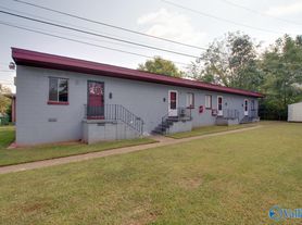 1330 Oshaughnessy Ave NE, Huntsville, AL