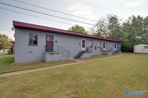 1330 Oshaughnessy Ave NE #A Photo 1