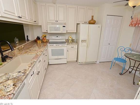 3rd image of 6945 Dennis Cir APT 304