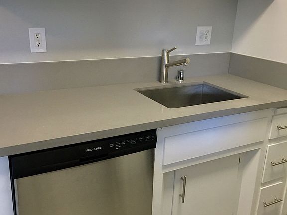 4th image of 530 W Wilson St APT 7