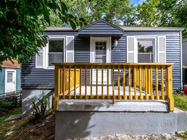 1216 Oakland Ave, Kansas City, KS 66102