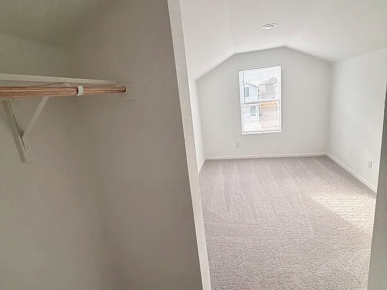 5039 Primrose Rdg — Photo 7