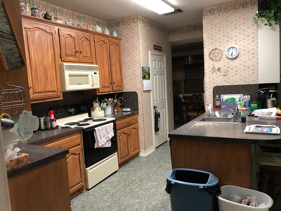 Kitchen/walk in pantry
