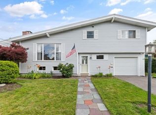 12 Summit View Dr, Swampscott, MA 01907