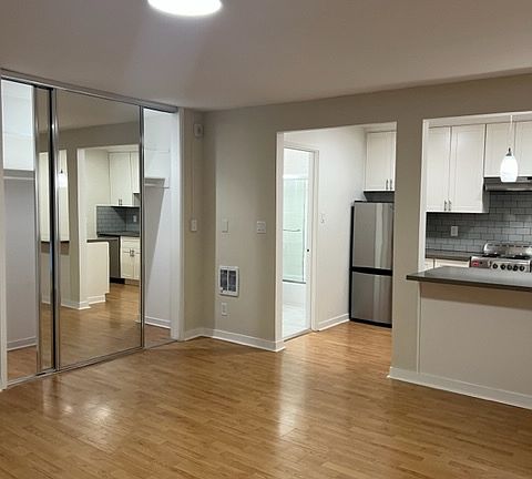 3rd image of 200 Guerrero St #108
