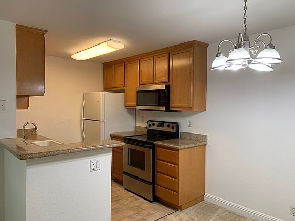 5th image of 2666 Somerset Park Cir
