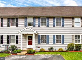 27 Park View Dr, Reinholds, PA