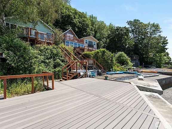 3rd image of 28243 Manzanita Beach Road SW