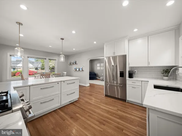 4717 Morgan Dr, Chevy Chase, MD 20815