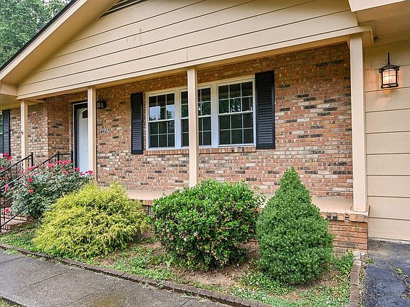 3rd image of 4627 E Circle Dr NW