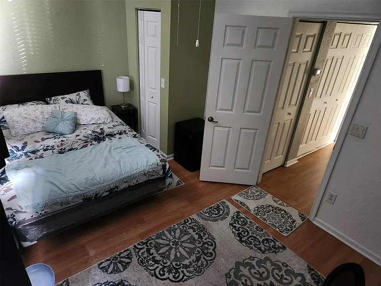 6617 Winfield Blvd #4-1 — Photo 9