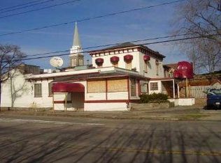1919 Whirlpool St, Niagara Falls, NY 14305