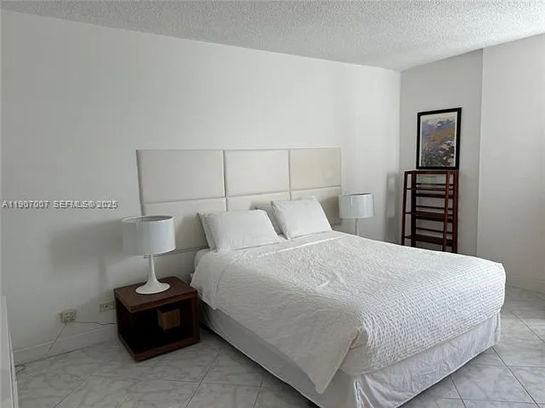 2301 Collins Avenue Cu #737 — Photo 7