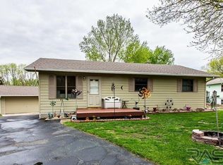 604 Grandeur Cir, Crooks, SD 57020