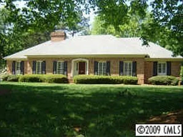 3101 Pontifex Ct, Charlotte, NC 28211
