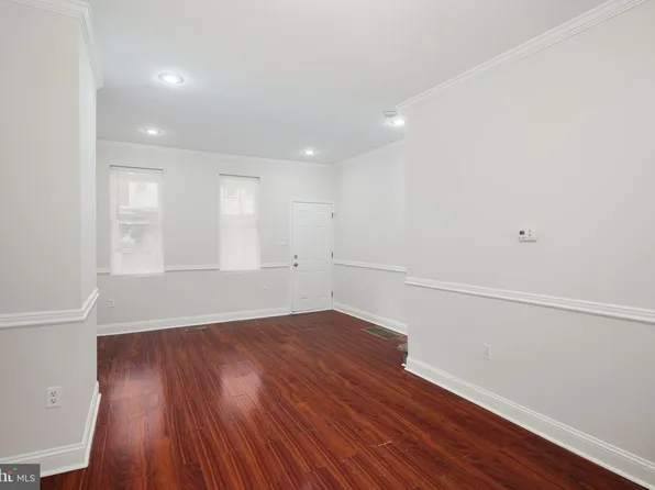 1425 N Corlies St, Philadelphia, PA 19121