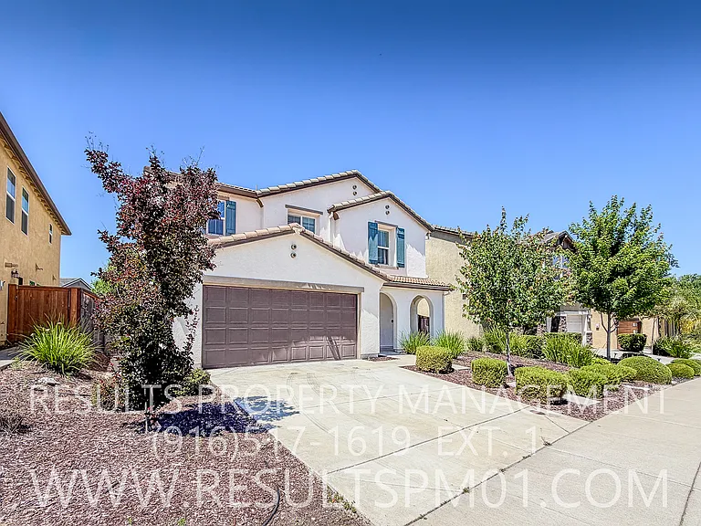 4329 Gentry Way — Photo 2