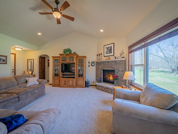 5th image of 1050 Zacher Dr