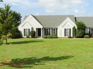 110 Lighthouse Dr, Williamston, SC 29697