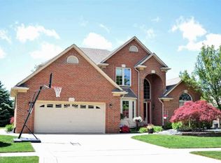54821 Cabrillo Dr, Macomb, MI 48042