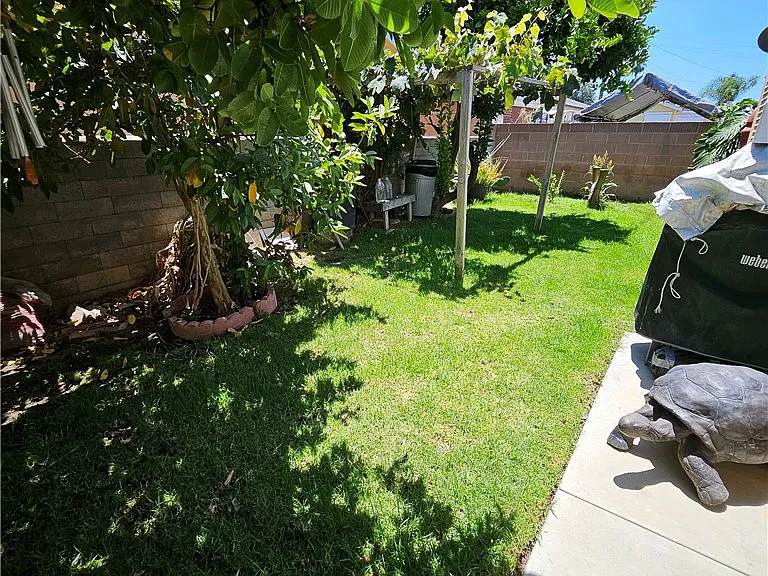 14914 S Denker Ave #1 — Photo 11