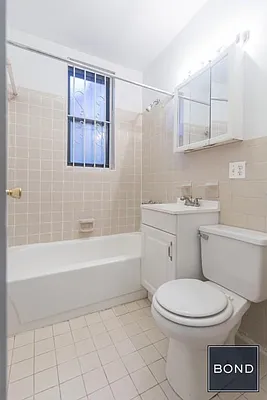 Rented by Bond New York | media 30