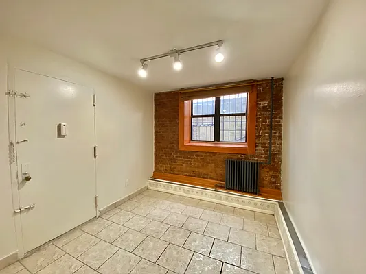 Rented by Crosstown Apartments NYC | media 20