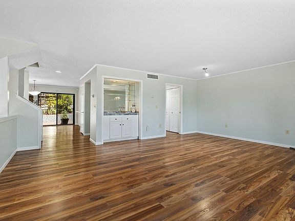 3rd image of 105 Alice Street