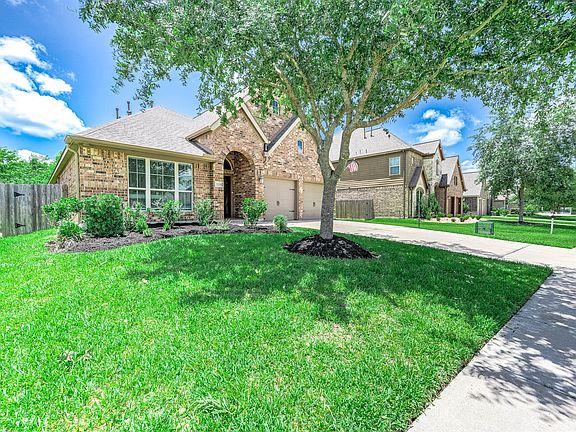 3rd image of 3318 Primrose Canyon Ln