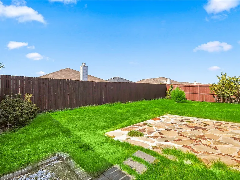 3116 Layla Creek Dr — Photo 24