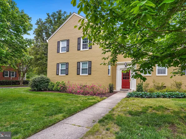 6606 10th St Unit B1, Alexandria, VA 22307