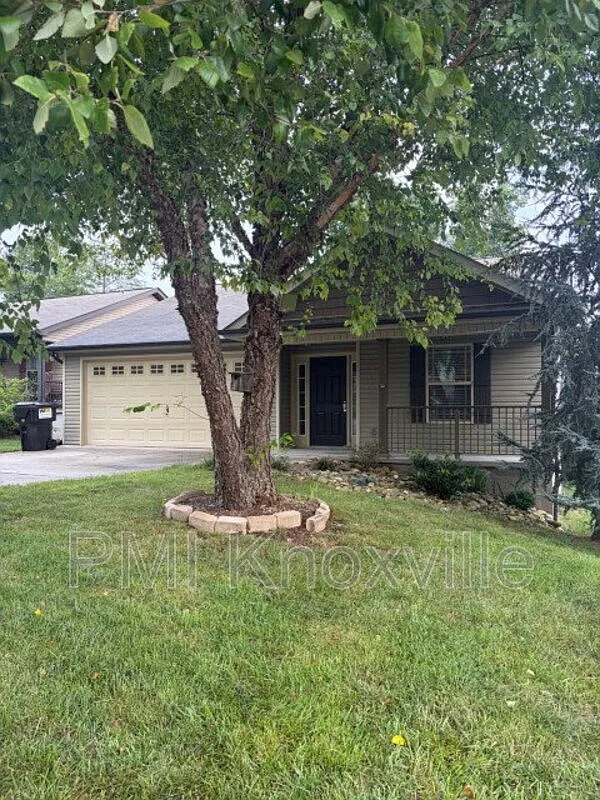 3 bed, 2.0 bath, 1260 sqft, $1,995 — Photo 2