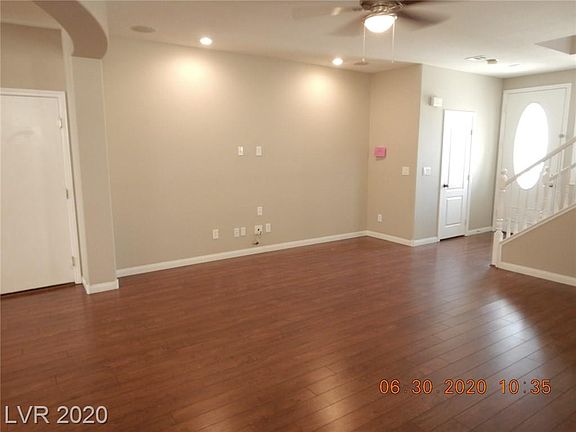 4th image of 978 Ashford Hollow Ave