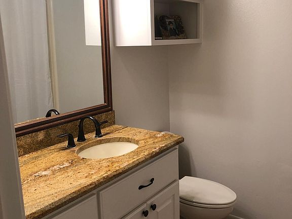 5th image of 3004 Lakeview Pl
