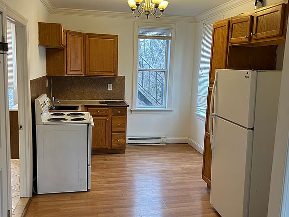 2nd image of 533 Beechwood Ave Floor 2