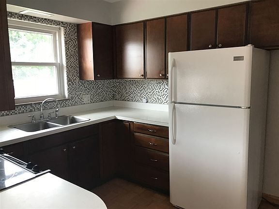 5th image of 107 Freeman Ct