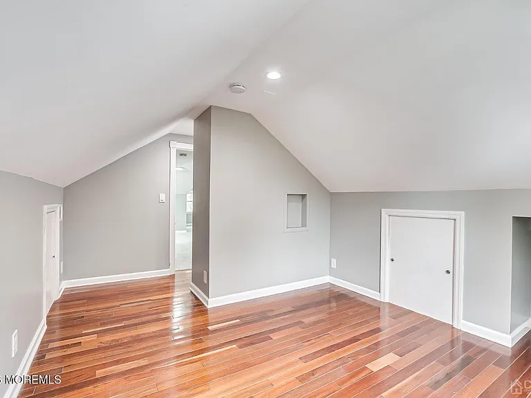 48 Johnson Pl — Photo 26