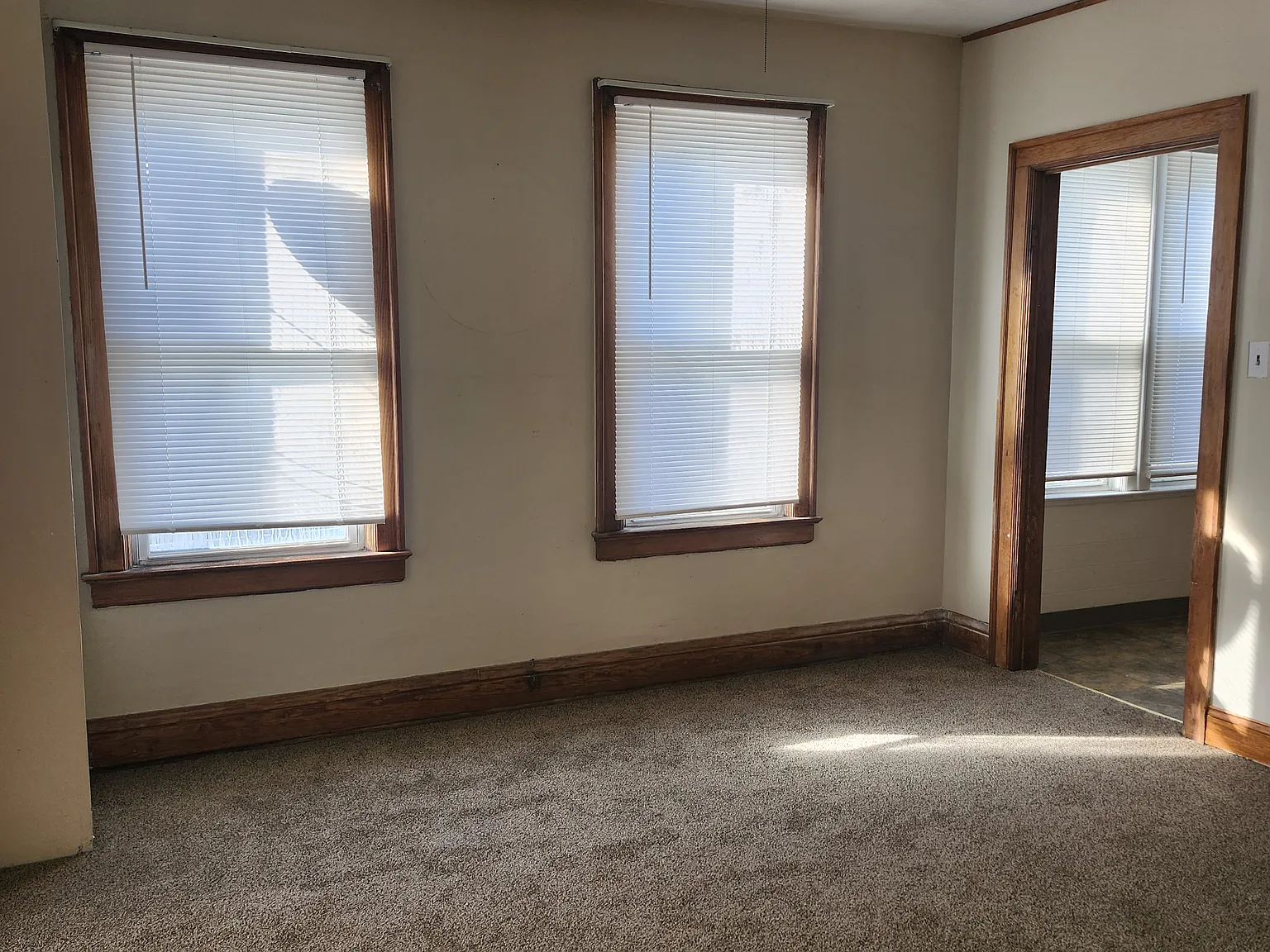 3 bed, 1254 sqft, $1,400 — Photo 1