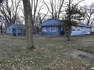 3709 S Shore Dr, Moline, IL