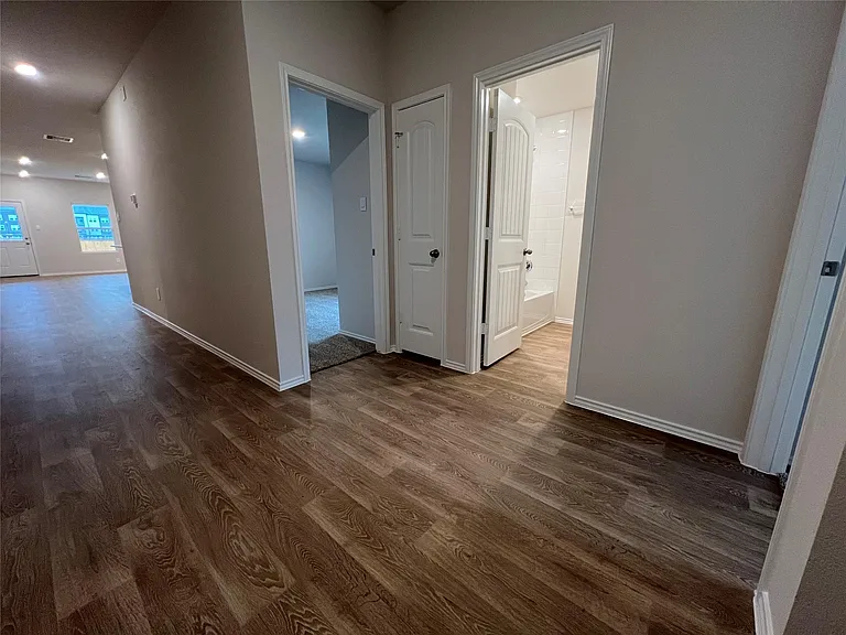 305 Wirecrested Dr — Photo 22
