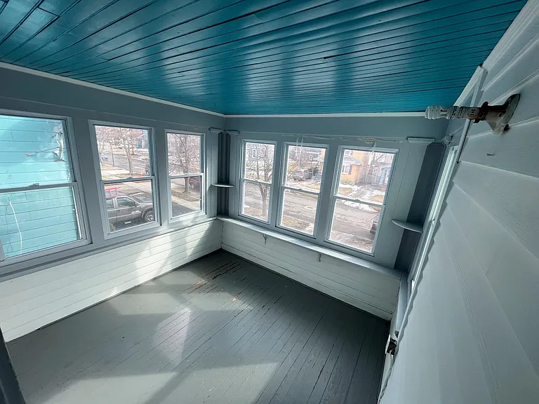Enclosed sun room