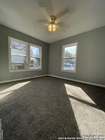 3 bed, 1.0 bath, 1260 sqft, $1,650 — Photo 4